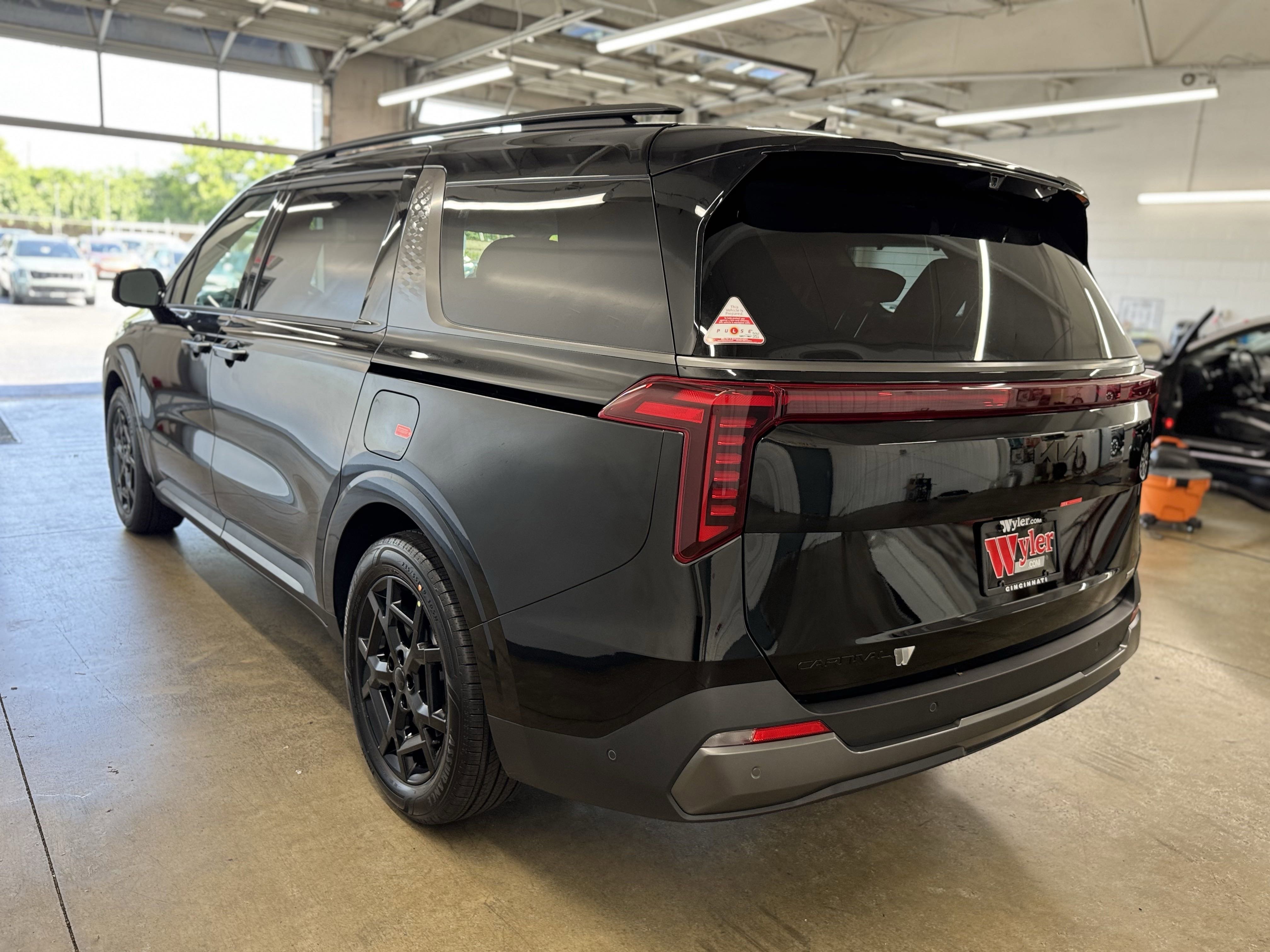 New 2026 Kia Carnival SX Prestige FWD image 7