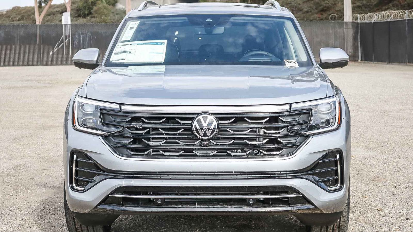 New 2026 Volkswagen Atlas SEL Premium R-Line AWD/4WD image 2
