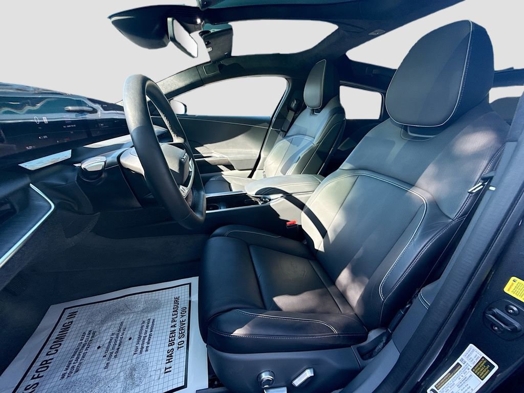 Used 2024 Lucid Air Touring image 21