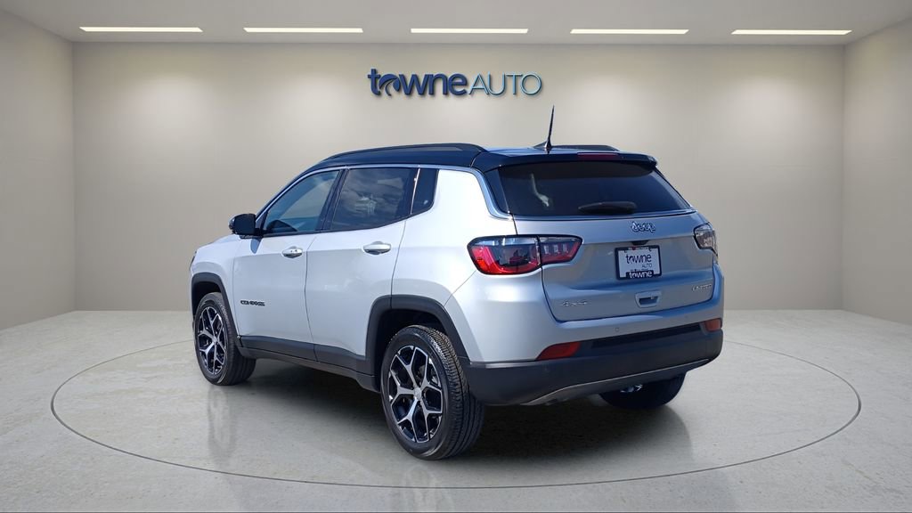 Used 2024 Jeep Compass Limited AWD/4WD image 3