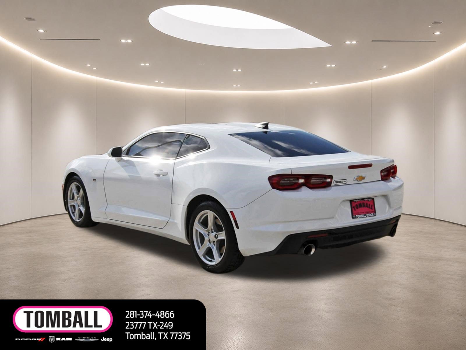 Used 2023 Chevrolet Camaro LT RWD image 5