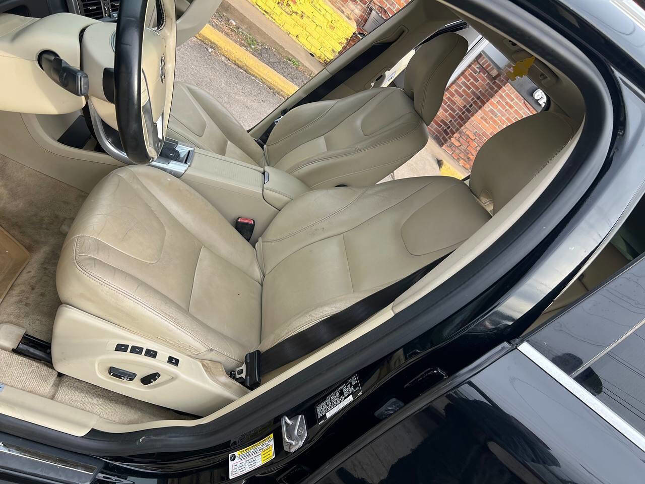 Used 2015 Volvo XC60 T5 Platinum image 11