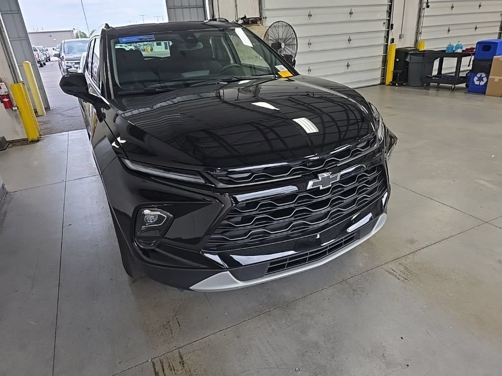 Used 2024 Chevrolet Blazer LT w/ Convenience Package FWD image 1