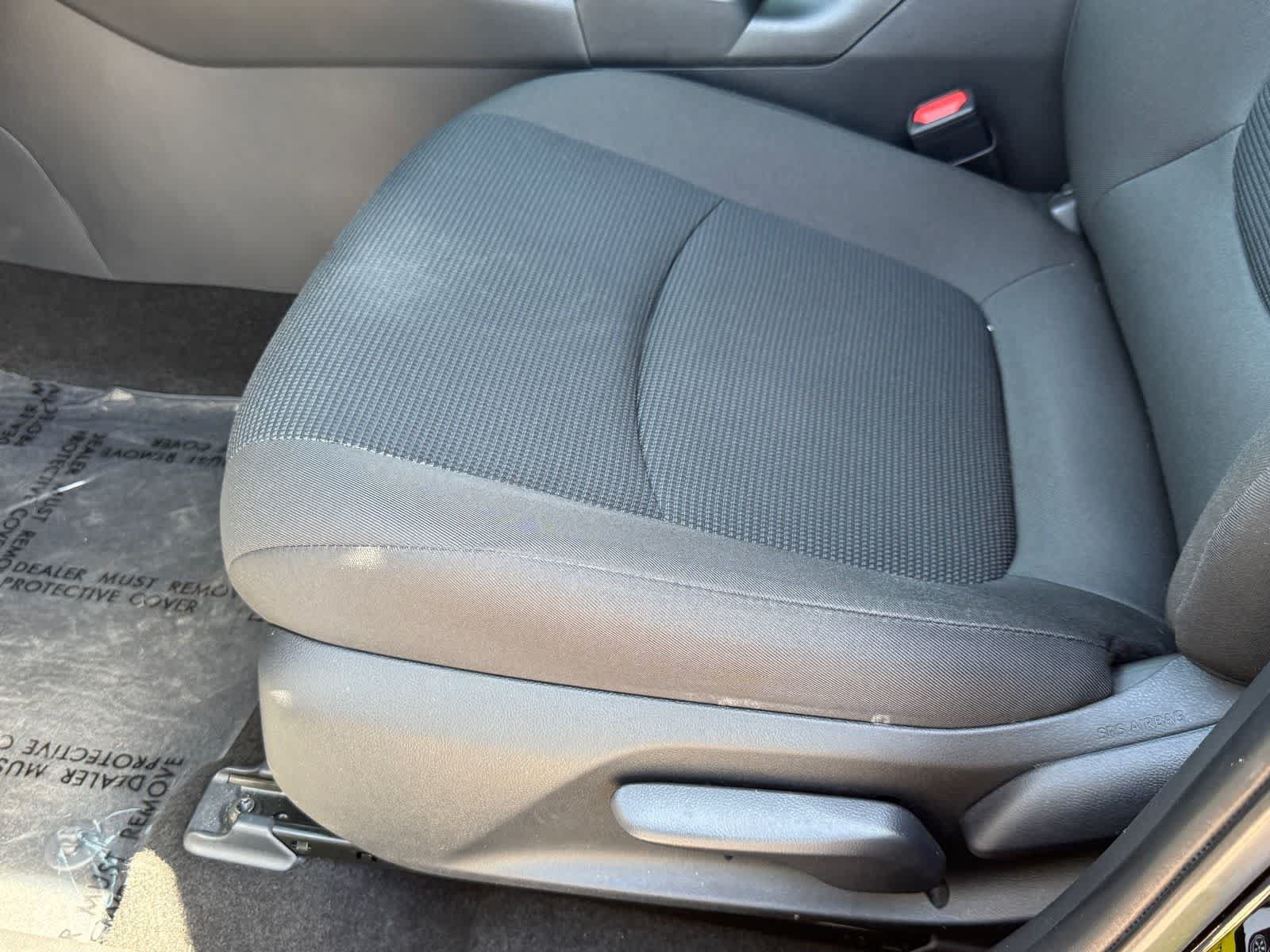 Used 2023 Toyota RAV4 LE AWD/4WD image 14