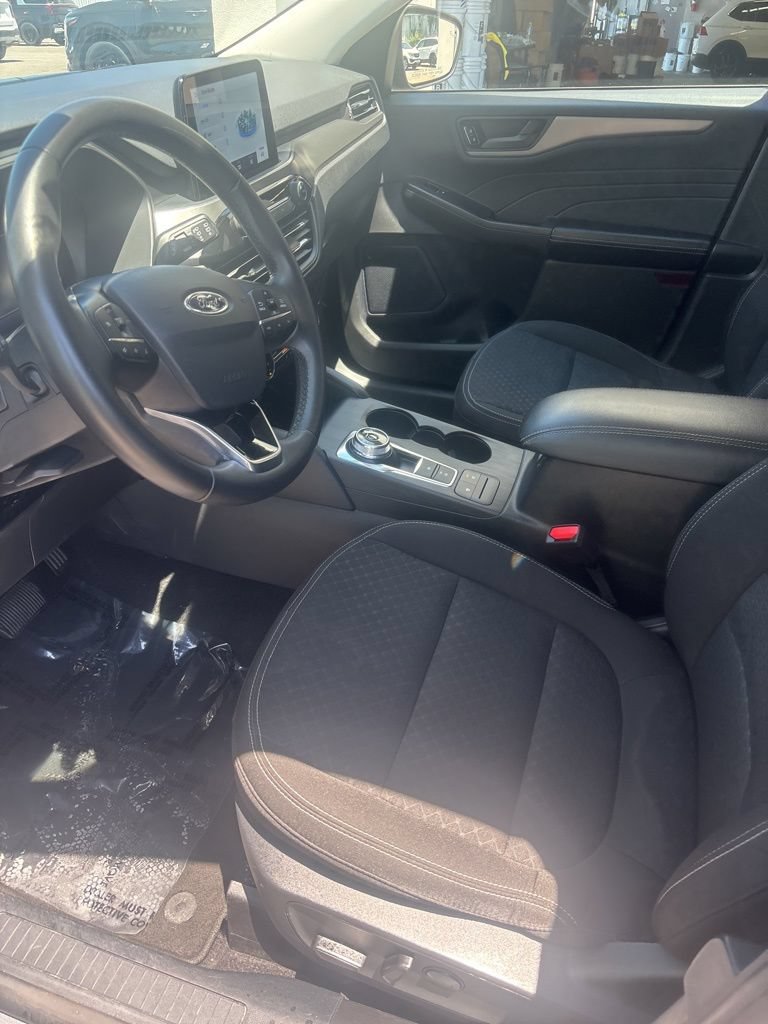 Used 2024 Ford Escape Active FWD image 13