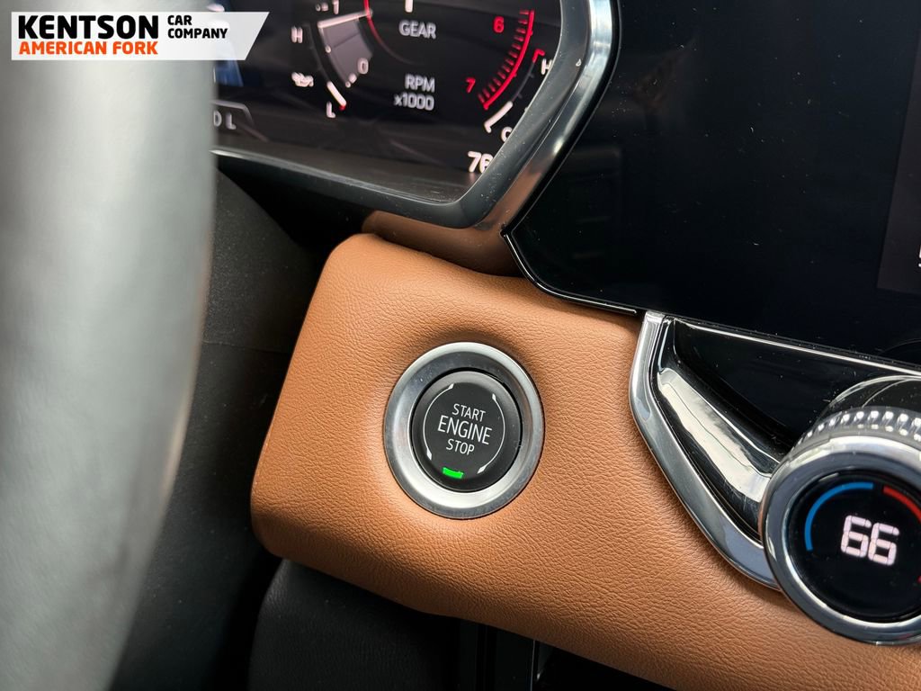 Used 2025 GMC Canyon AT4 w/ AT4 Premium Package image 30