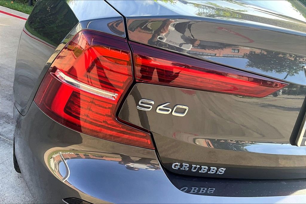 Used 2025 Volvo S60 B5 Core FWD image 40