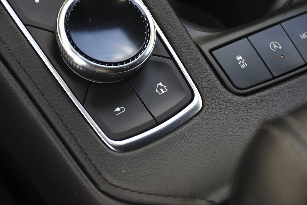 Used 2023 Cadillac XT4 Premium Luxury FWD image 13