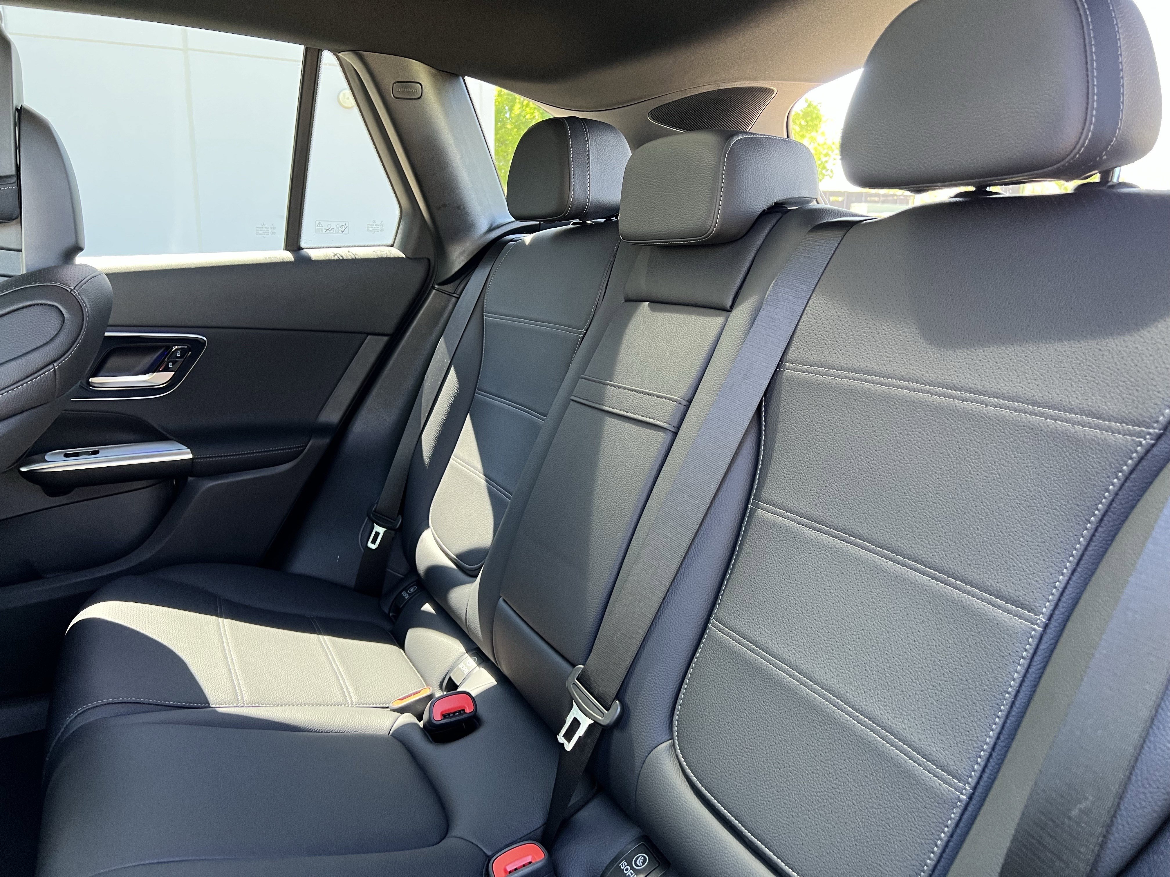Certified 2025 Mercedes-Benz GLC 300 image 32