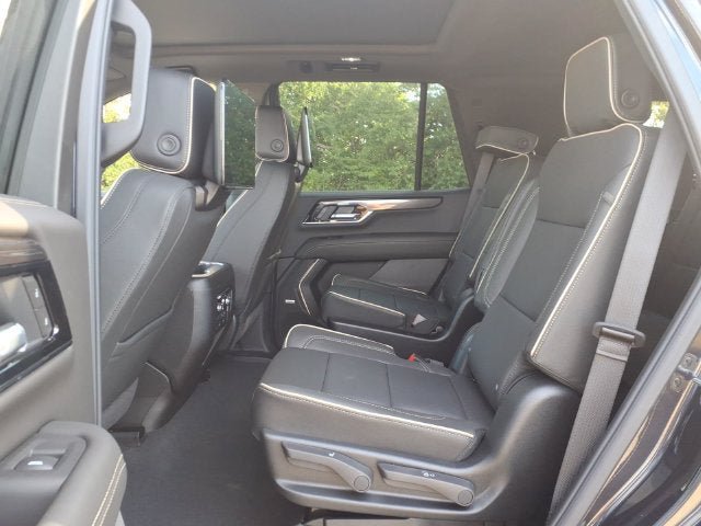New 2026 GMC Yukon Elevation w/ Elevation Premium Package AWD/4WD image 6