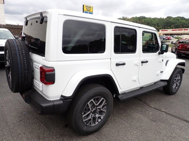 New 2026 Jeep Wrangler Sahara image 7
