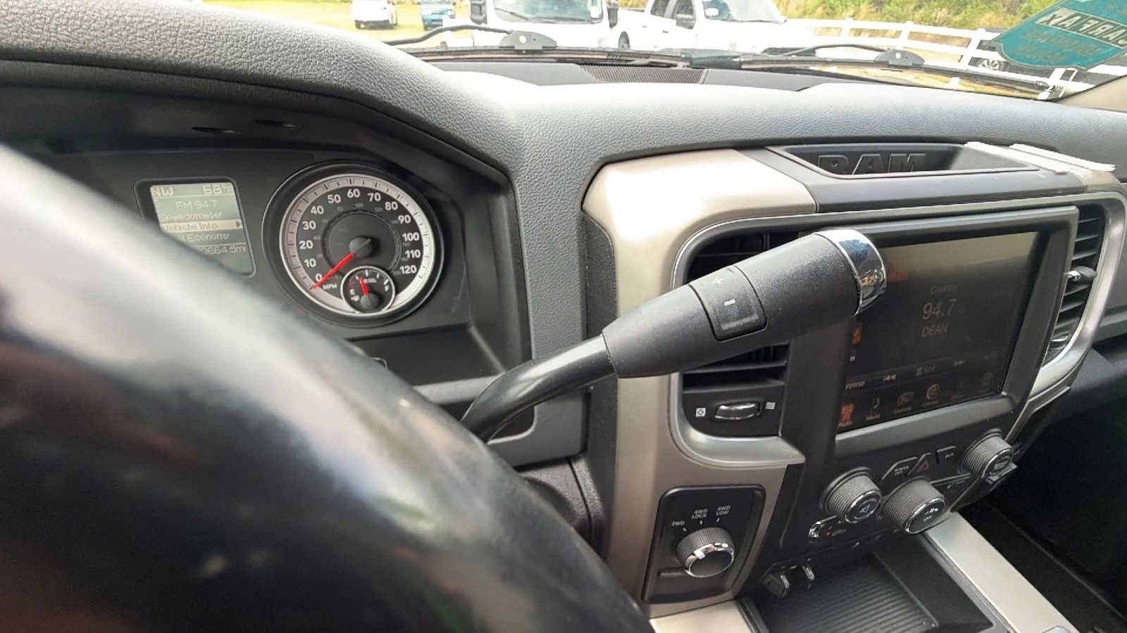 Used 2014 RAM 3500 Big Horn image 16