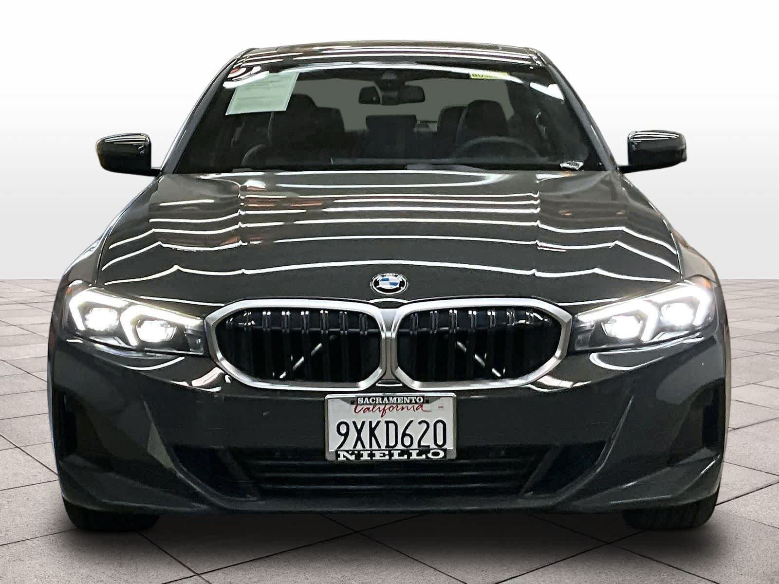Used 2026 BMW 330i Sedan w/ Premium Package RWD image 3