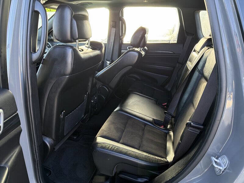 Used 2022 Jeep Grand Cherokee Laredo X AWD/4WD image 14