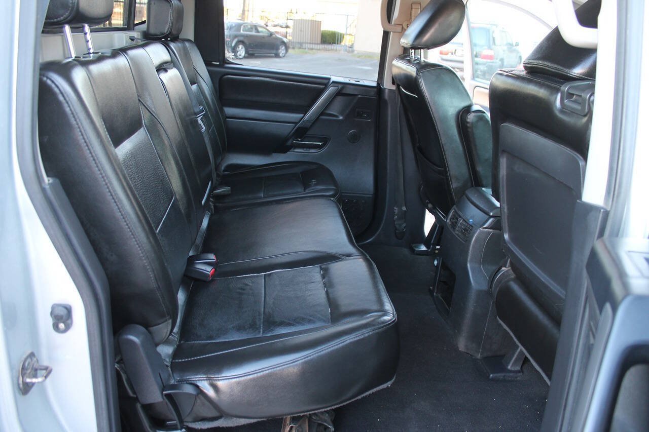 Used 2010 Nissan Titan LE w/ Technology Pkg RWD image 31