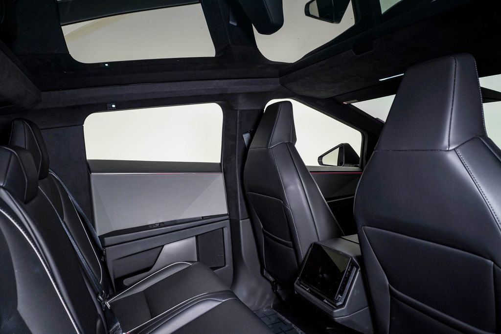 Used 2024 Tesla Cybertruck AWD Crew Cab image 17