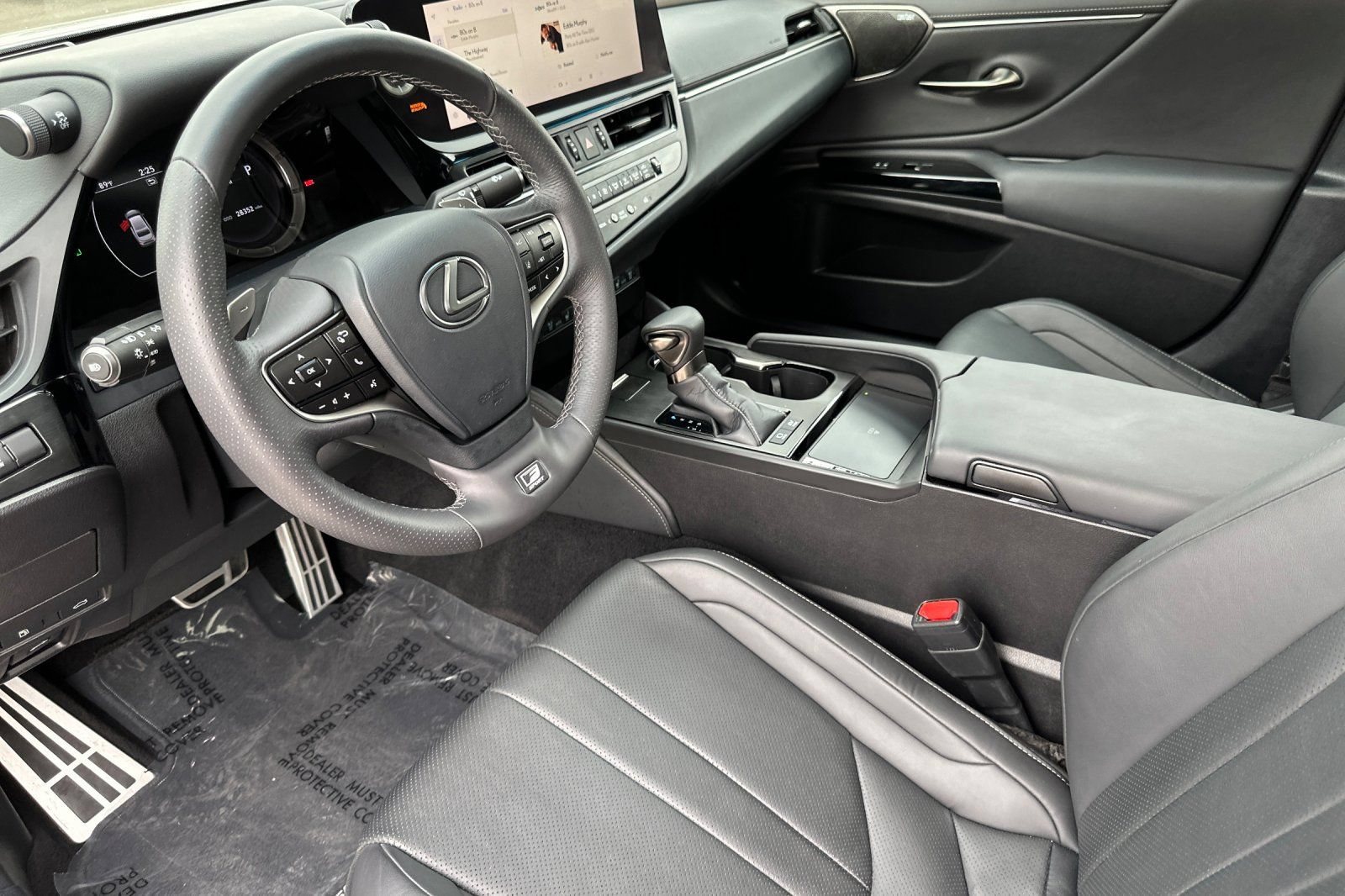 Certified 2024 Lexus ES 300h F Sport w/ Accessory Package (Z1) FWD image 11