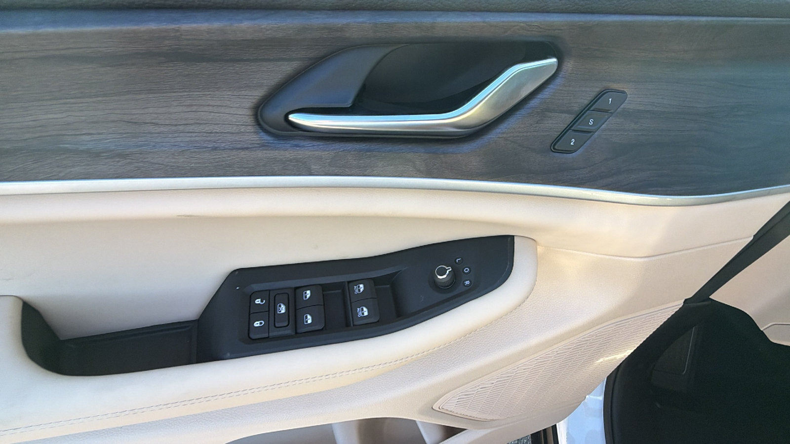 New 2027 Jeep Grand Cherokee Limited AWD/4WD image 15