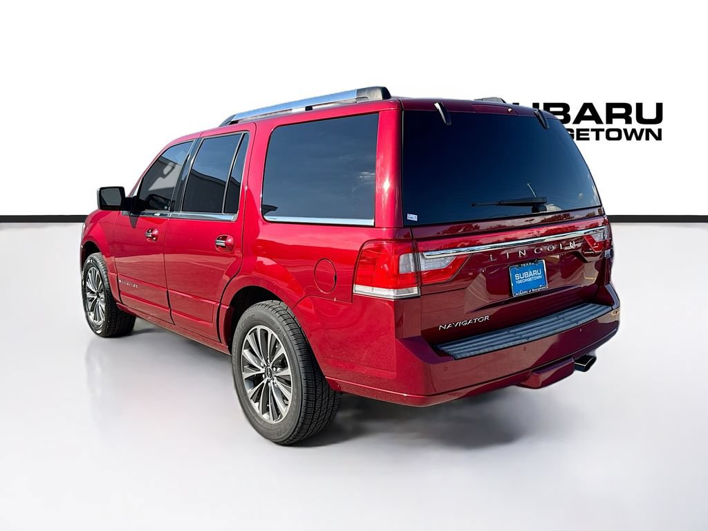 Used 2017 Lincoln Navigator Select RWD image 5