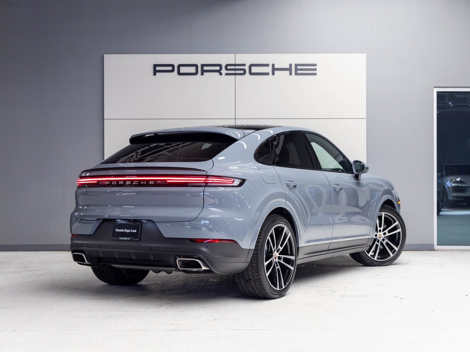 Certified 2026 Porsche Cayenne Coupe image 7