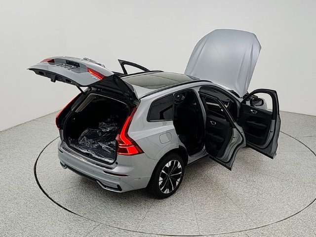 New 2026 Volvo XC60 T8 Plus w/ Protection Package Premier AWD/4WD image 41