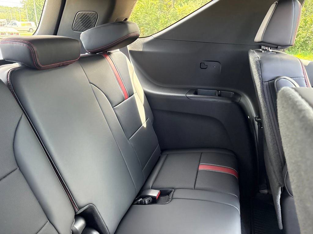 New 2027 Chevrolet Traverse RS w/ LPO, Floor Liner Package AWD/4WD image 52