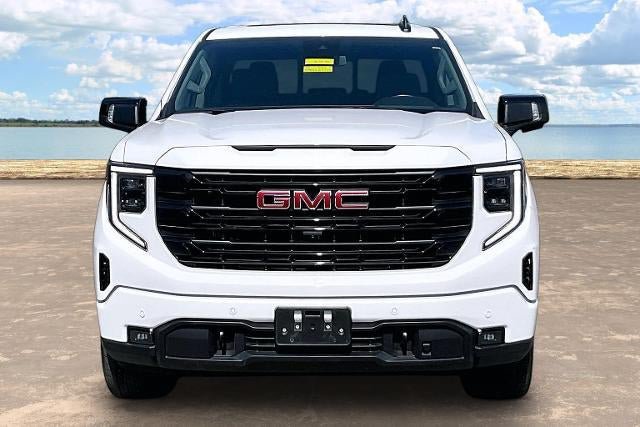 Used 2025 GMC Sierra 1500 Elevation w/ Elevation Premium Package AWD/4WD image 2
