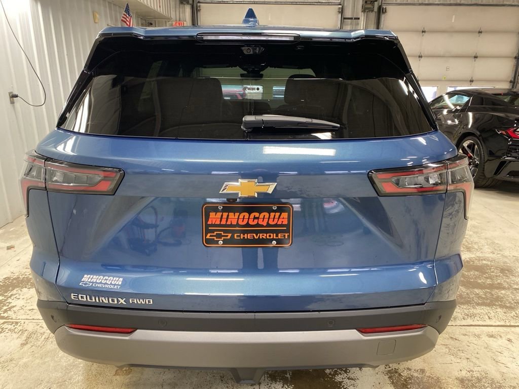New 2026 Chevrolet Equinox LT w/ Convenience Package II AWD/4WD image 15