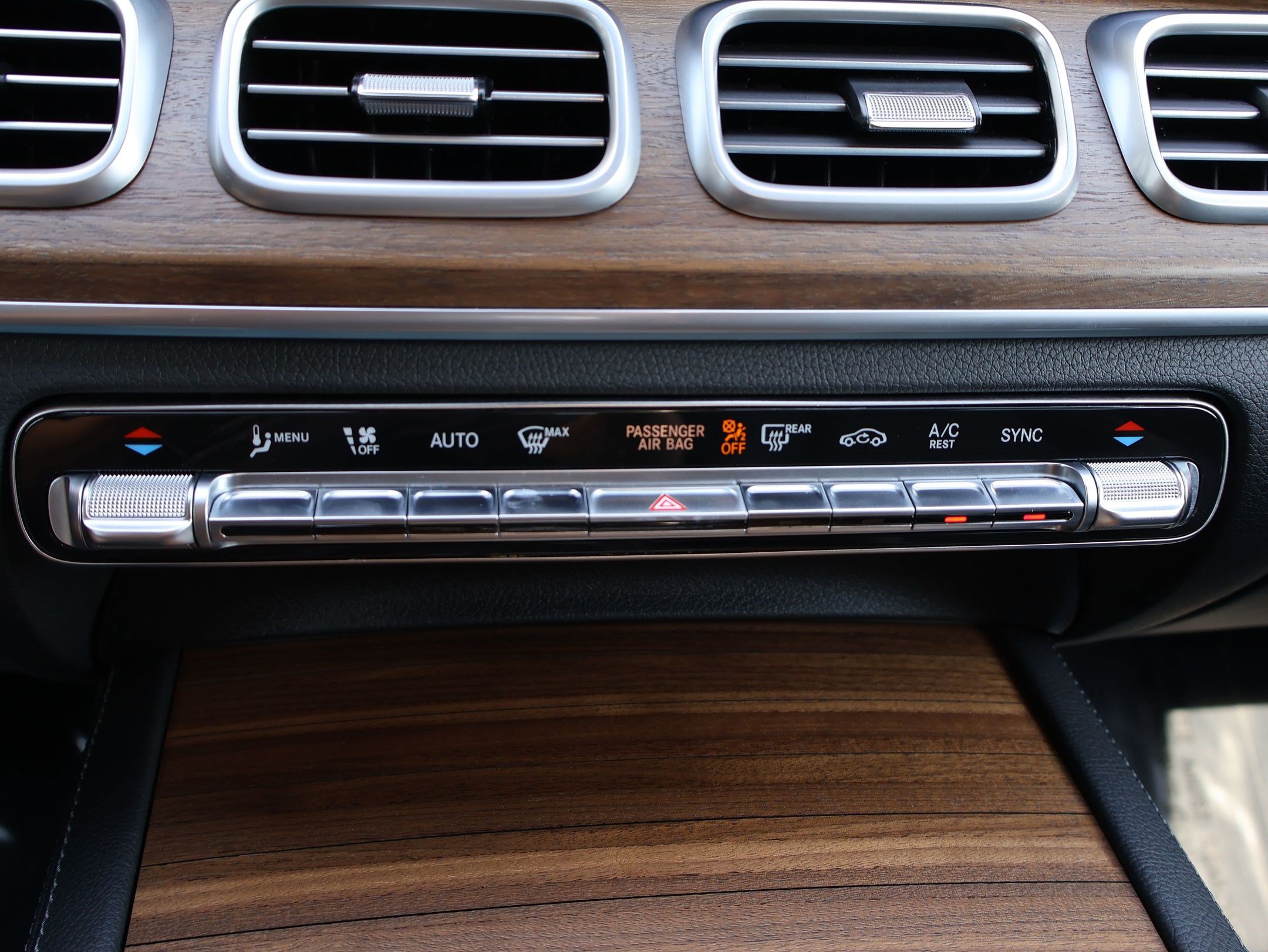 Used 2025 Mercedes-Benz GLE 450 4MATIC image 24