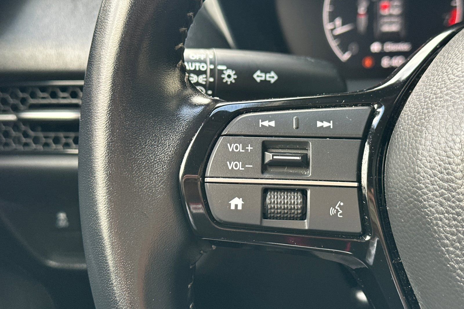 Used 2025 Honda HR-V EX-L image 31