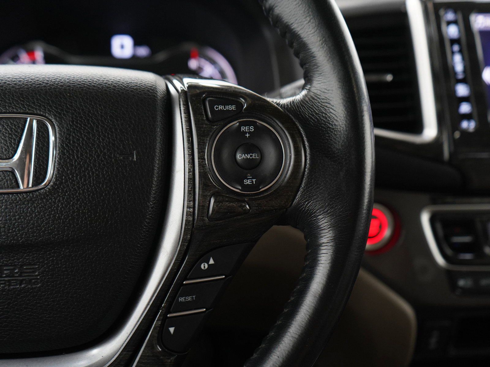 Used 2017 Honda Pilot EX-L image 27