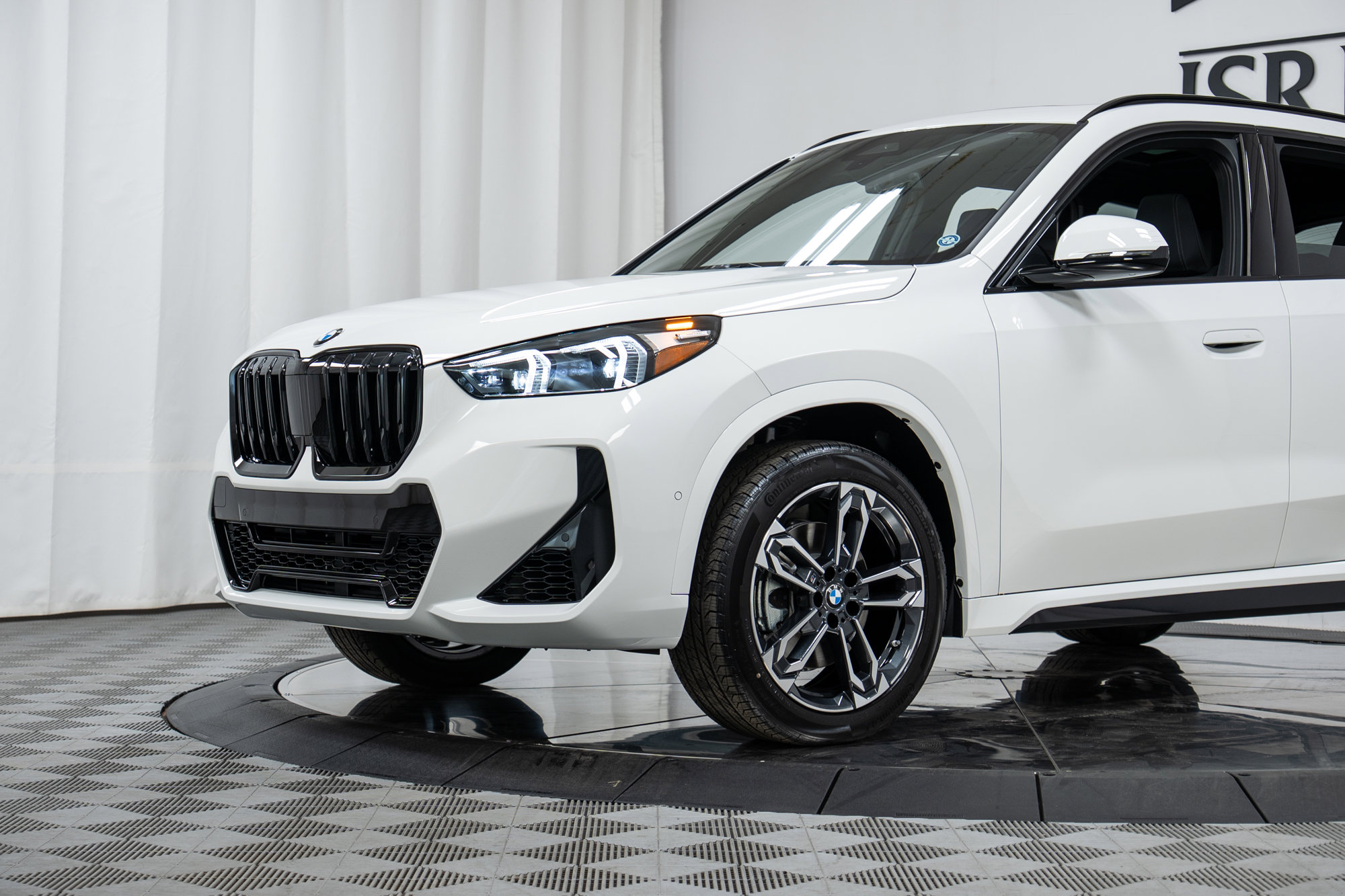 Used 2026 BMW X1 xDrive28i w/ M Sport Package image 25