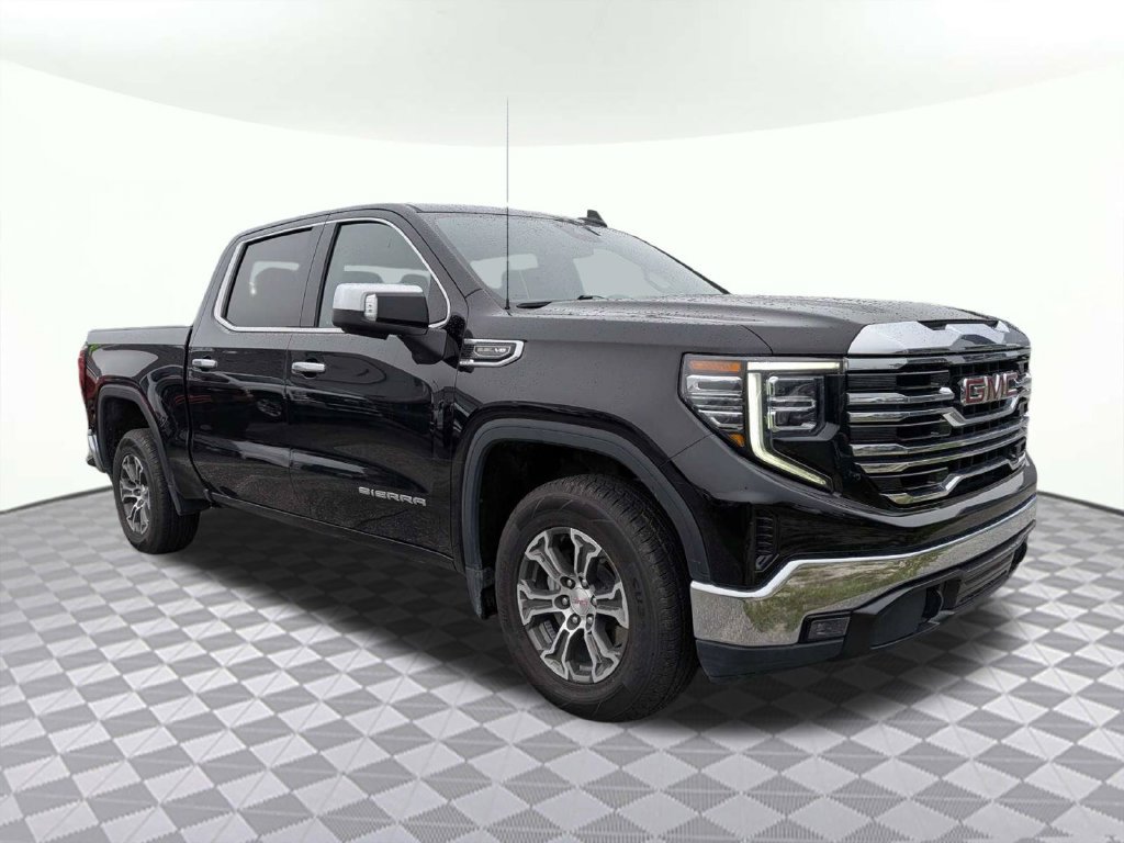 Used 2025 GMC Sierra 1500 SLT RWD image 1