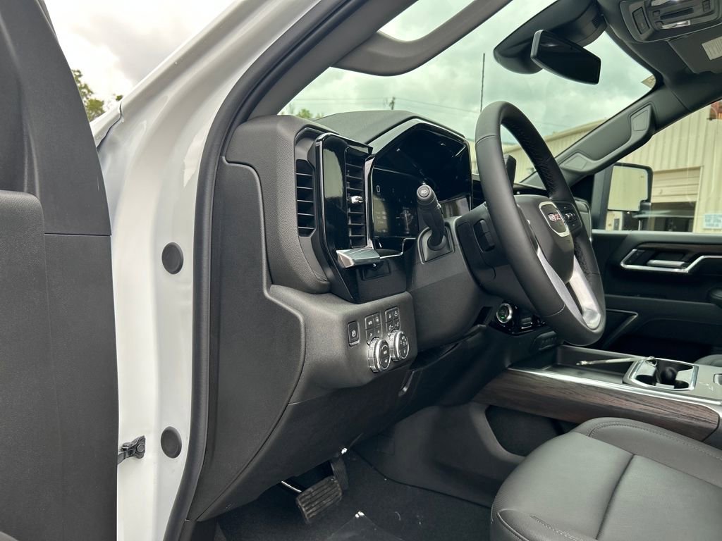 New 2026 GMC Sierra 2500 SLT w/ SLT Premium Package image 14