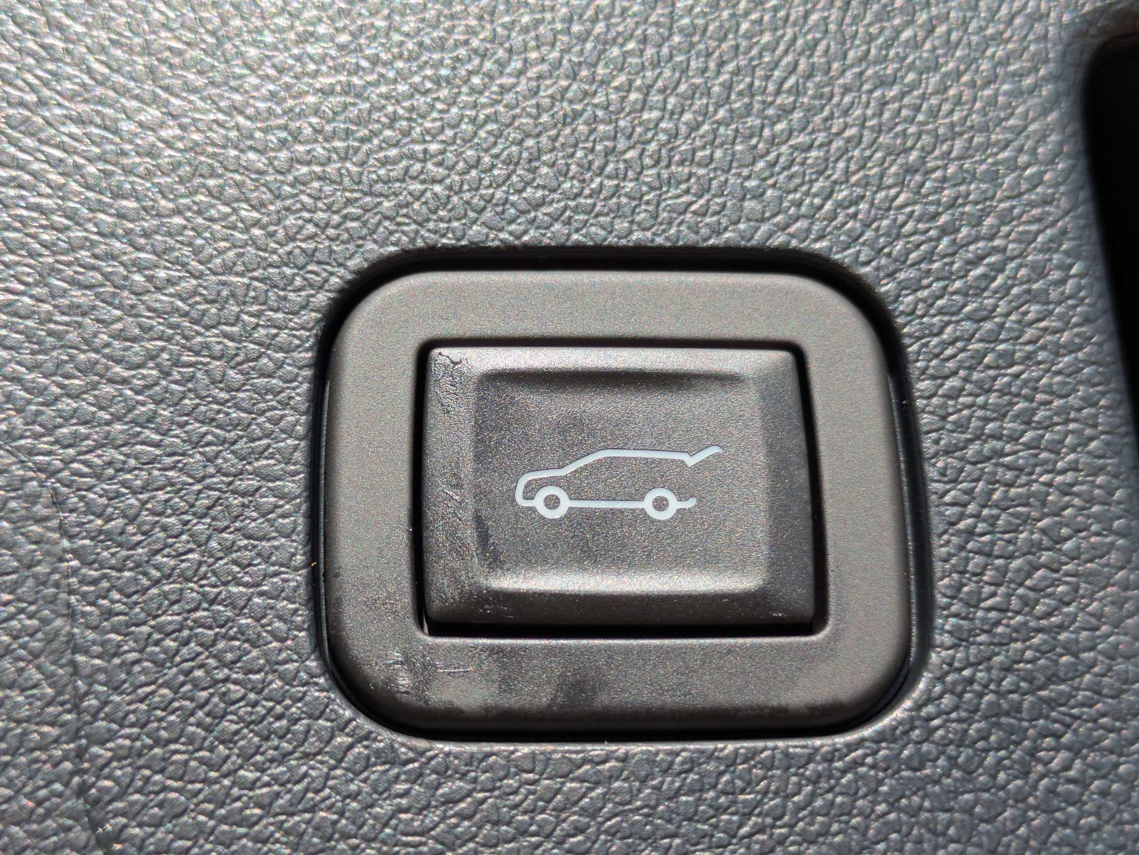 New 2027 Chevrolet Equinox LT w/ Convenience Package II FWD image 8