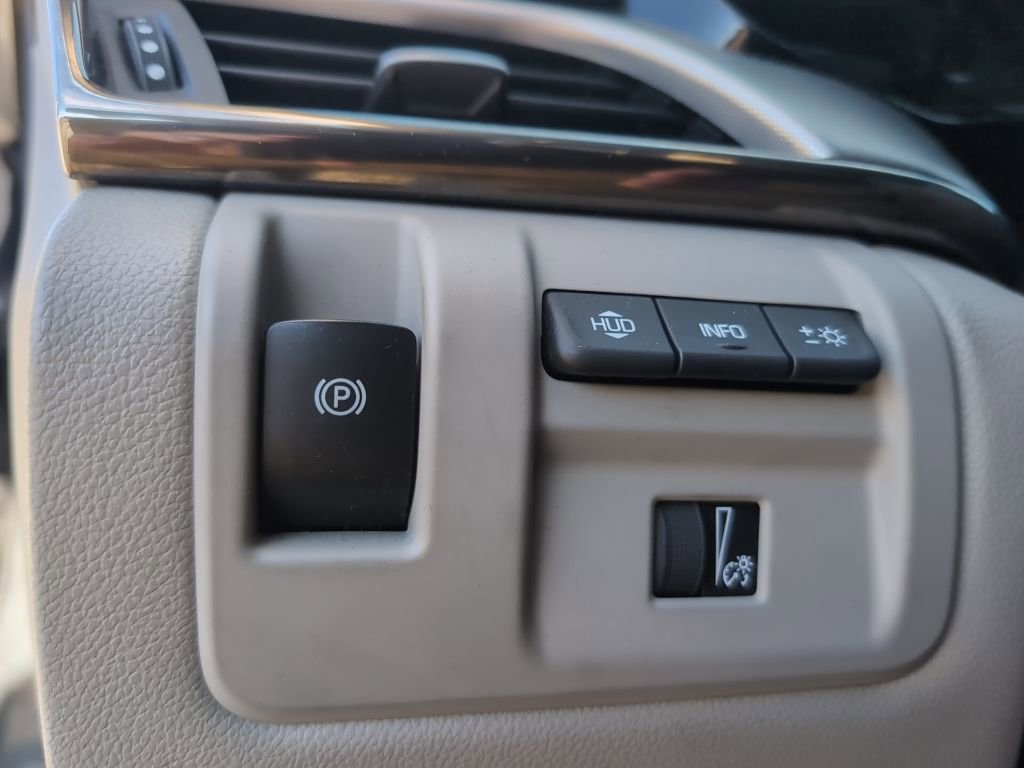 Used 2018 Cadillac CTS Premium Luxury image 17