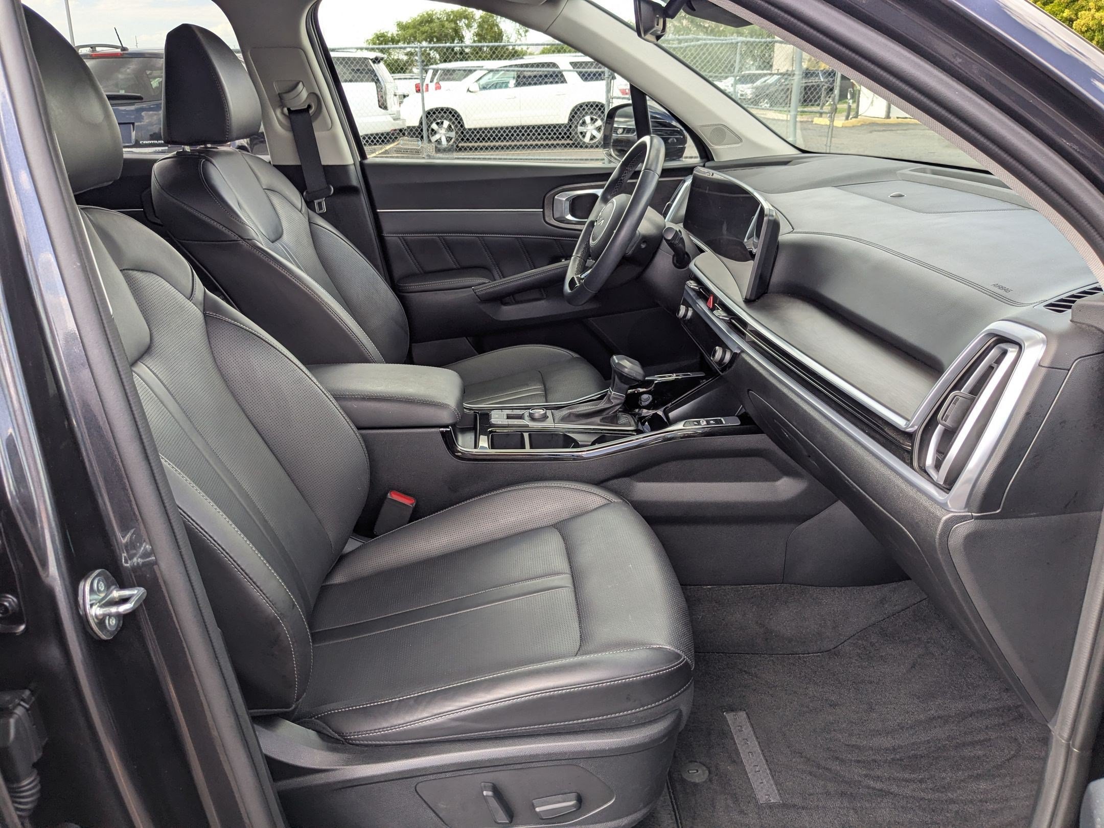 Certified 2025 Kia Sorento SX AWD/4WD image 30