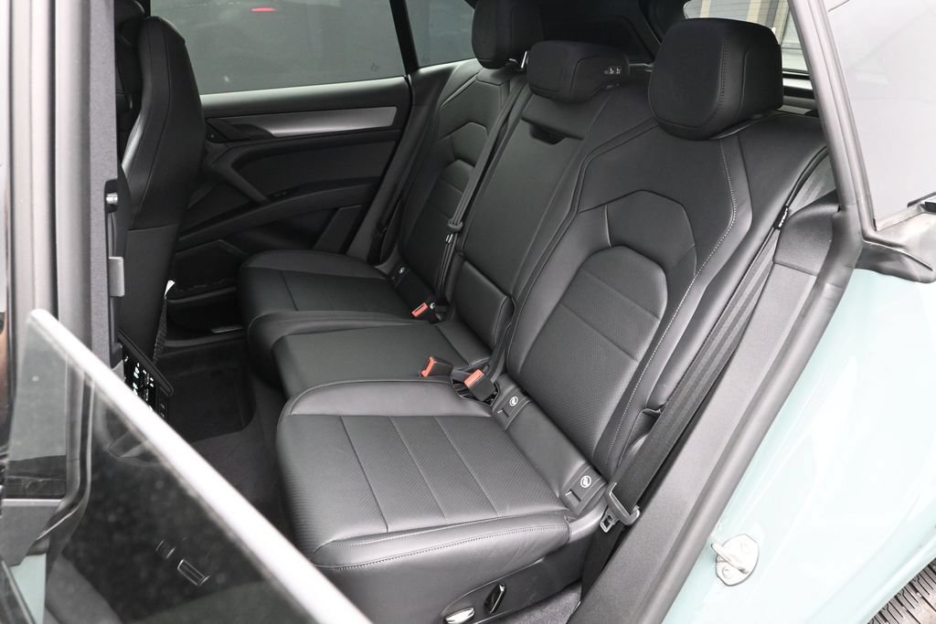 New 2026 Porsche Cayenne Electric AWD/4WD image 17