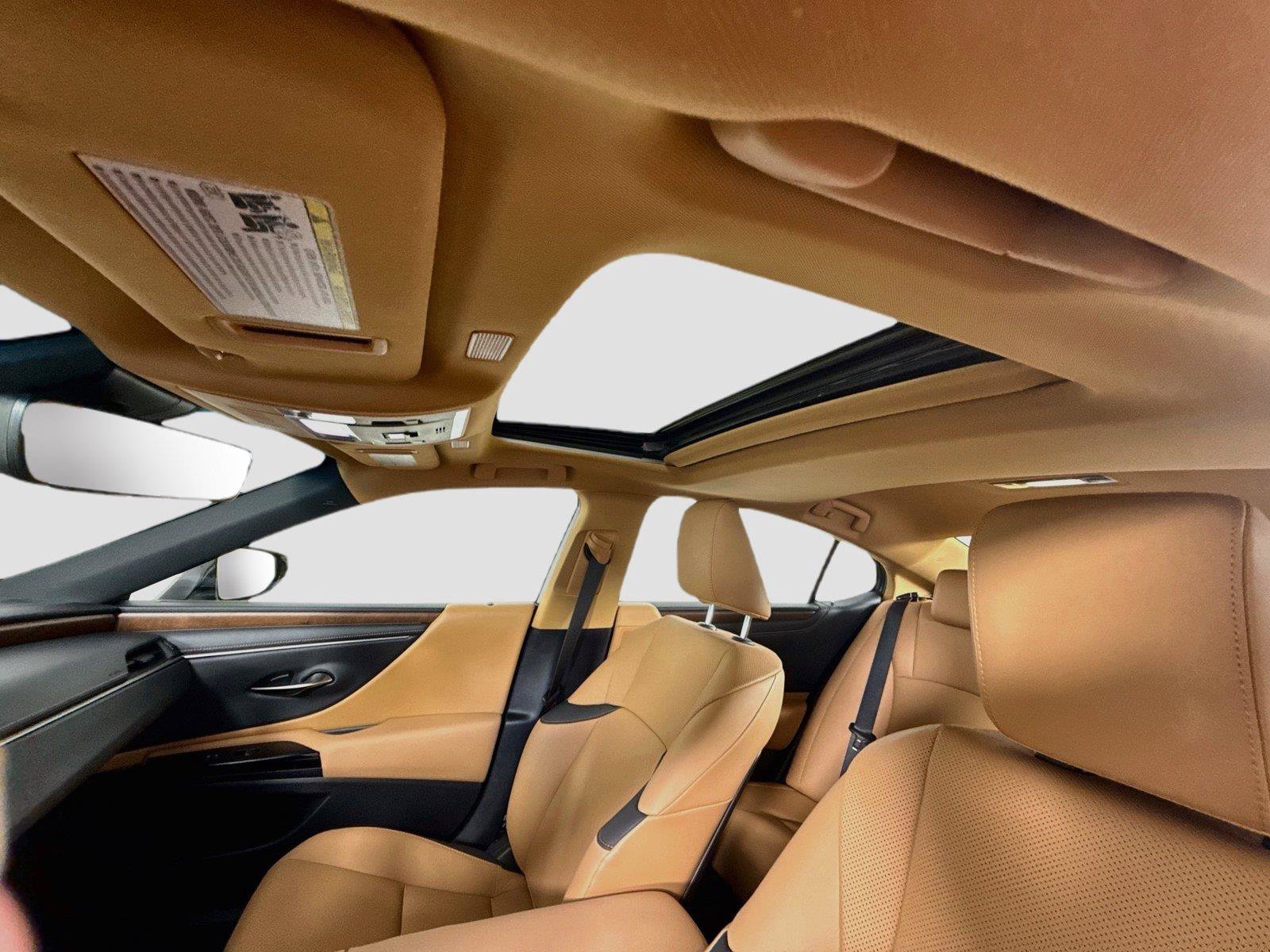 Used 2024 Lexus ES 300h w/ Premium Package FWD image 21