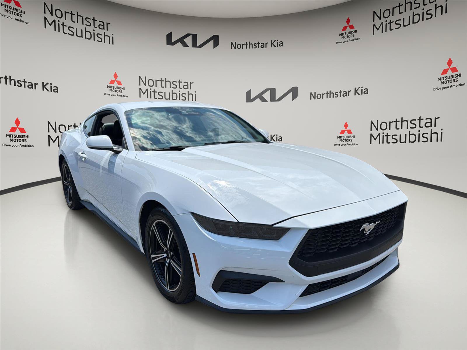 Used 2025 Ford Mustang Premium RWD image 7