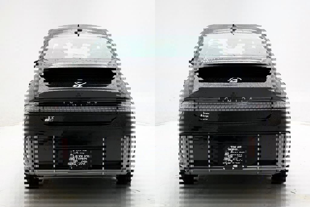 Used 2023 Hyundai Ioniq 6 SEL image 9