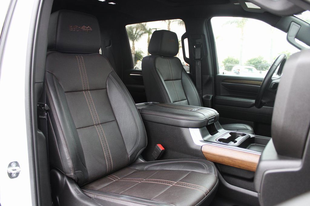 Used 2024 Chevrolet Silverado 3500 High Country w/ High Country Premium Package image 44