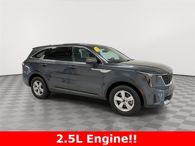Used 2024 Kia Sorento LX image 12
