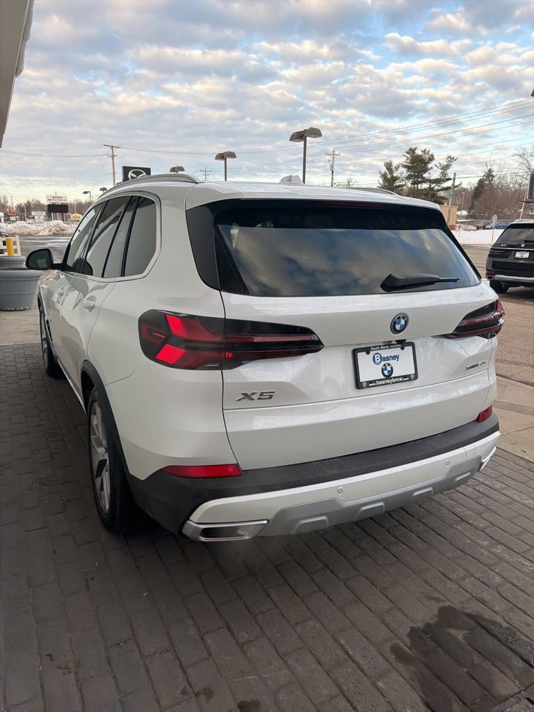 New 2026 BMW X7 M60i image 58