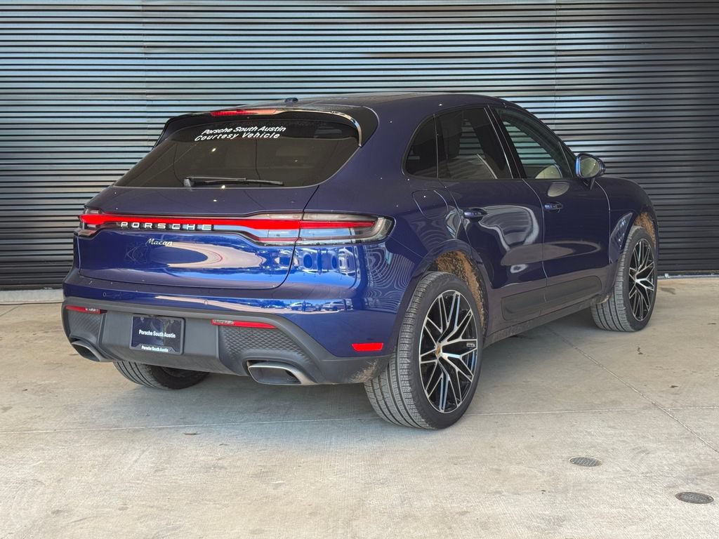 Certified 2026 Porsche Macan AWD/4WD image 7