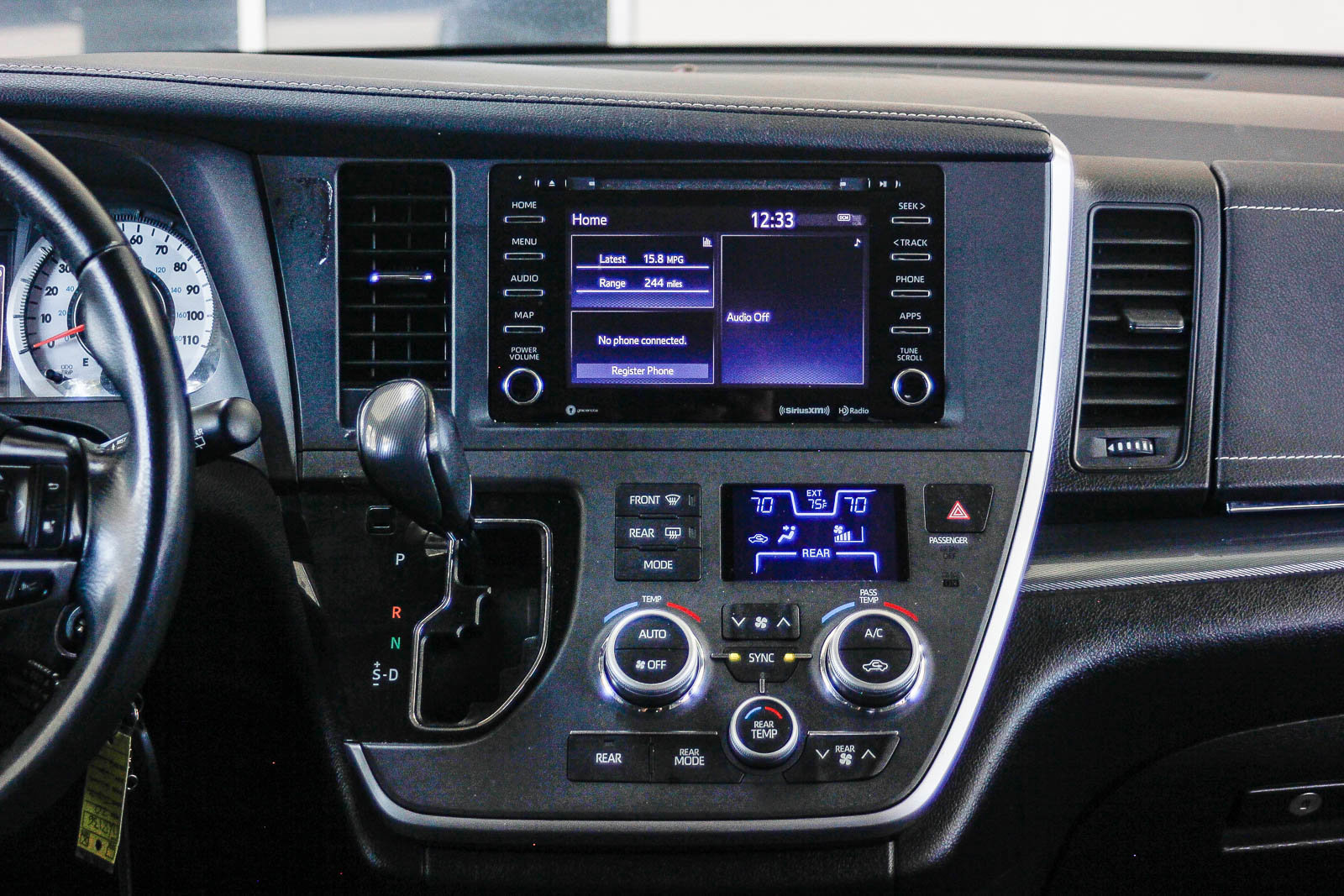 Used 2020 Toyota Sienna SE w/ Carpet Mat Package image 13