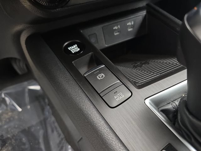 Used 2026 Nissan Kicks SV FWD image 39