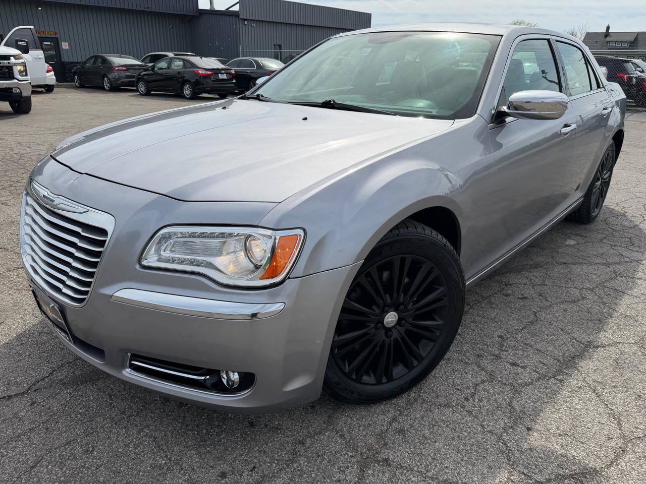 Used 2013 Chrysler 300 C image 2