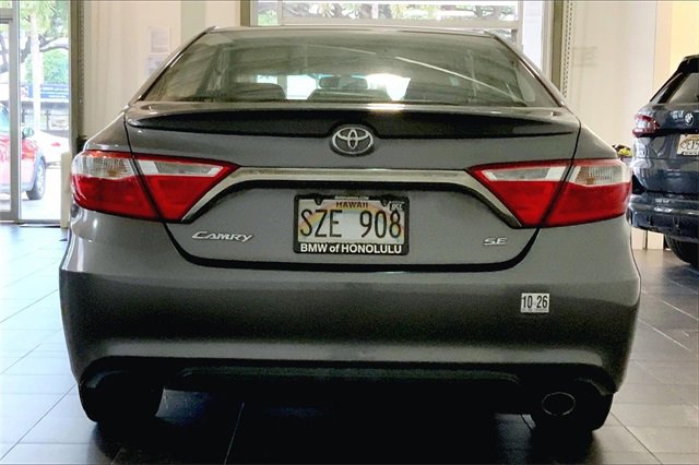 Used 2017 Toyota Camry SE image 4