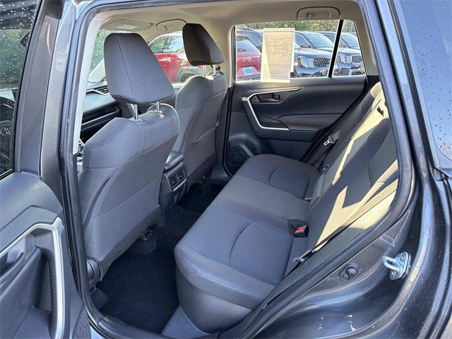 Used 2019 Toyota RAV4 LE image 16